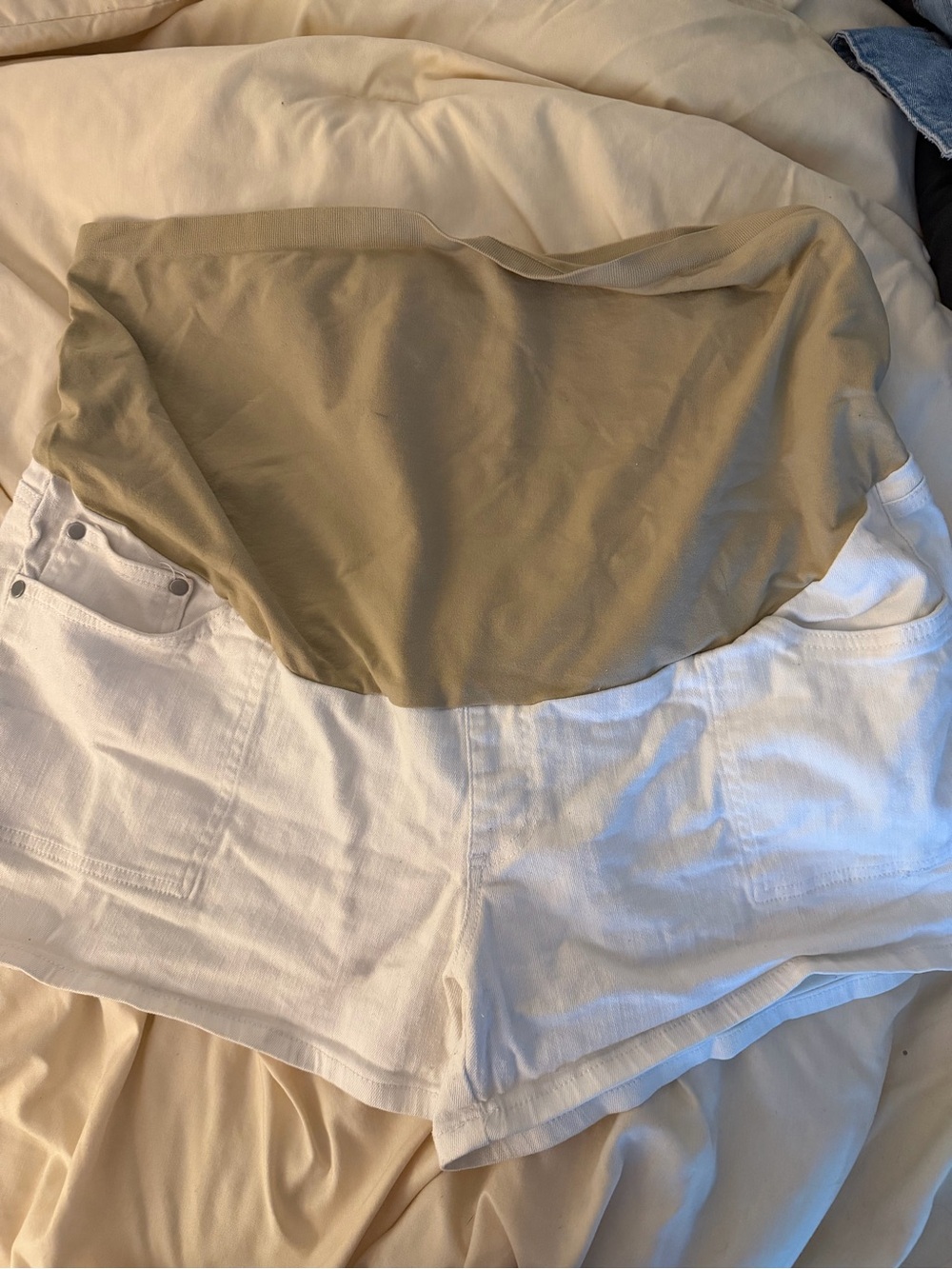 Time and Tru White maternity Shorts with Beige High Waist Panel
